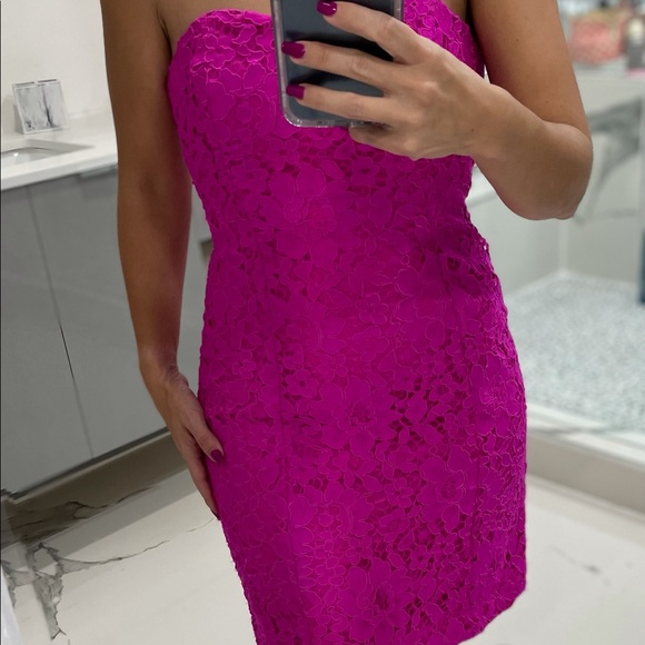 Strapless Lace mini dress
